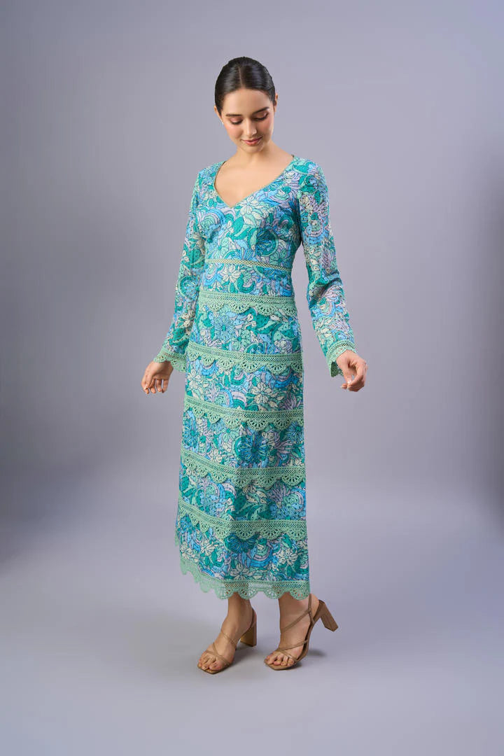 10 Ways to Style a Long Sleeve Midi Dress for Every Season  Taangerine  Tiger